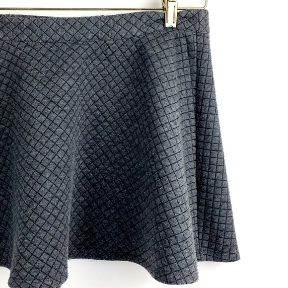 Forever 21 Grey Quilted Mini Skirt - Picture 3 of 6